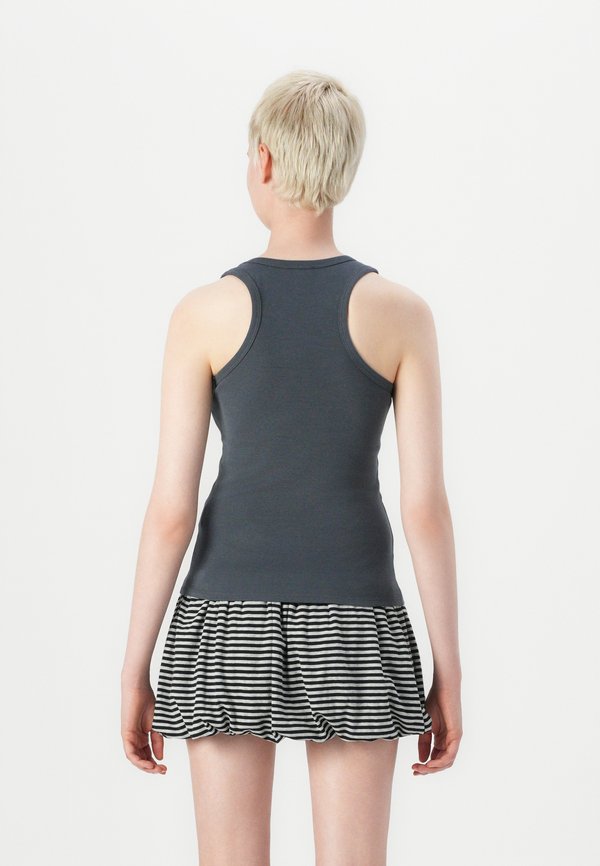 EYELET STUDDED VEST - Top2