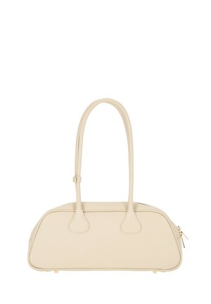 Beżowa, prostokątna skórzana torebka z długimi, cienkimi uchwytami i złotym zamkiem błyskawicznym z boku, prezentowana na białym tle.