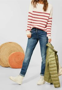 Cecil Pullover - white