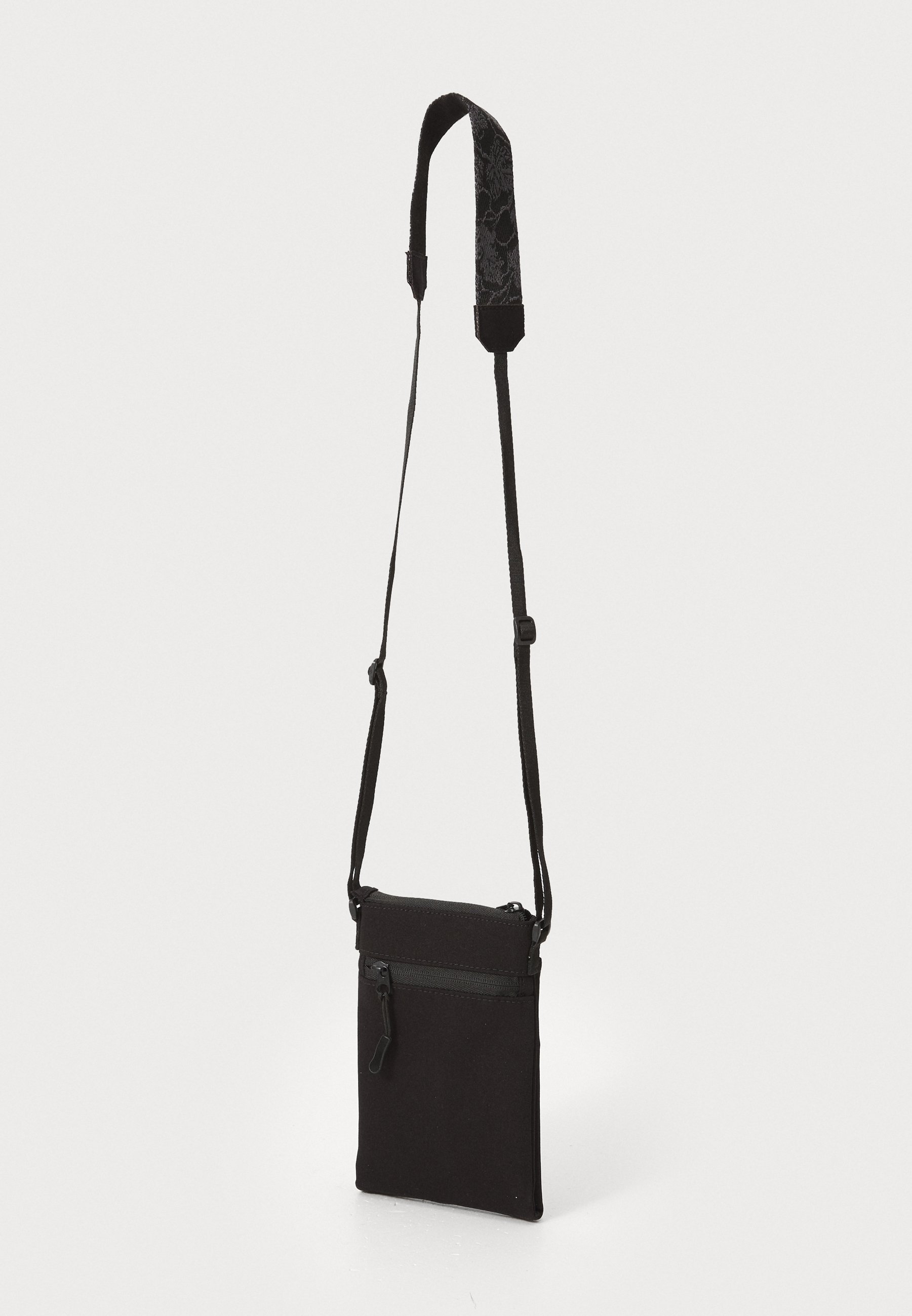 cartable adidas bandoulière