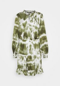 Groene en witte tie-dye jurk met lange mouwen, een hoge kraag, elastische manchetten en een gelaagde rok. Gemaakt van lichte stof.