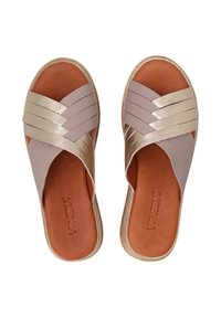 Open-toed sandals featuring a cross strap design in pale pink and metallic gold. Textured insole with a brown base and light wood-like outsole.