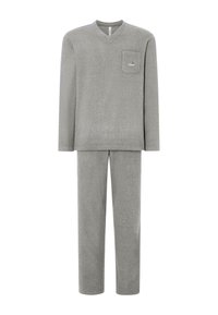 Conjunto de loungewear gris con una parte superior de manga larga y escote en V que presenta un bolsillo en el pecho, y pantalones a juego con bolsillos laterales, fabricados en un tejido suave.