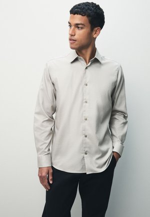 REGULAR FIT - Camicia - neutral monogram
