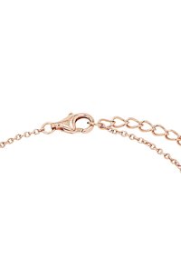 Collana in oro rosa con chiusura a gancio. Presenta maglie attorcigliate e una catena di estensione per una lunghezza regolabile. Finitura liscia e lucida.