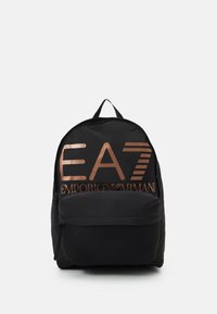 Ei valittu, black/rose gold logo