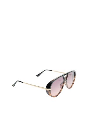 Lunettes de soleil style aviateur avec montures inférieures en écaille, montures supérieures noires, branches en métal doré et verres roses dégradés.