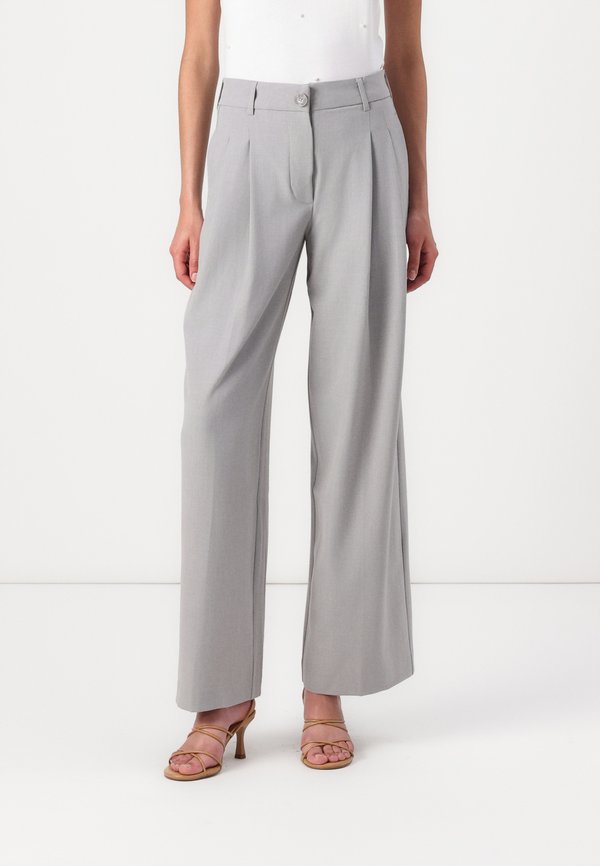 WIDE LEGGED TROUSER - Stoffhose
