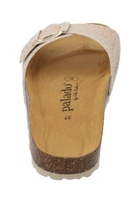 Infradito beige con una fascia testurizzata, sottopiede in sughero e suola chiara. Presenta una fibbia metallica e un motivo floreale sulla fascia.