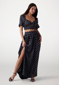 Guess - Długa spódnica