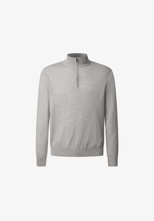 Suéter gris de punto con cuello alto y cremallera de cuarta parte, con puños y dobladillo acanalados, hecho de una suave tela texturizada.