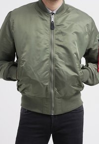 Alpha Industries Giubbotto Bomber - green