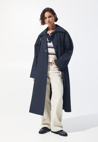 PULL&BEAR - OVERSIZE LONG - Trenchcoat - dark blue Miniatuurafbeelding 1