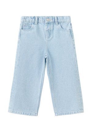 Jean denim bleu clair à jambes larges et courtes, avec bouton et fermeture éclair à l'avant, passants de ceinture et poches avant.