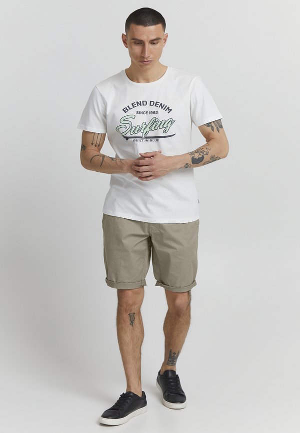 PRSILJAN REGULAR FIT - Shorts - crockery2