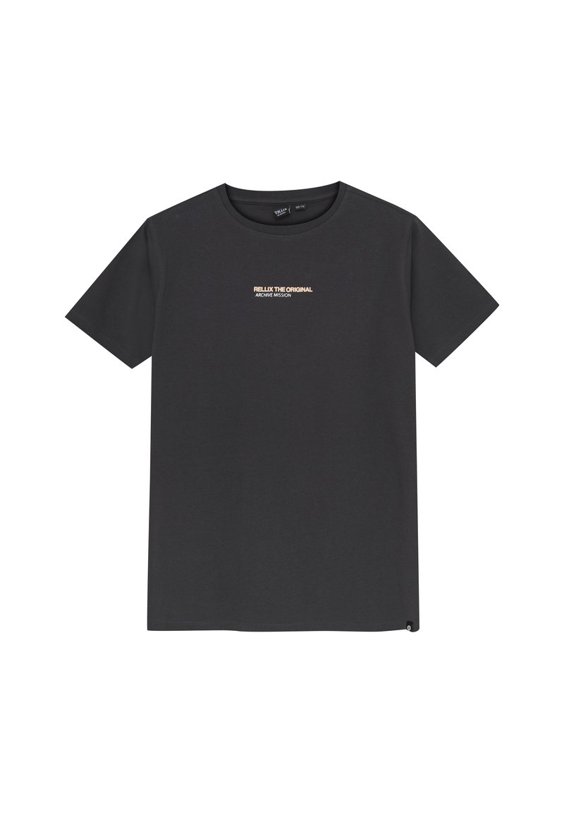 Zwarte katoenen T-shirt met een ronde hals, korte mouwen en een centraal witte en gouden logoprint met de tekst "RELIX THE ORIGINAL ARCHIVE MISSION."