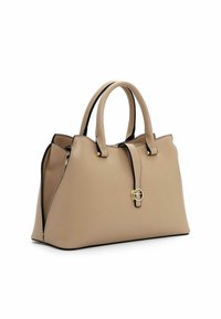 Sac à main beige en matériau lisse et structuré avec des accents noirs. Comprend une fermeture à glissière sur le dessus, des poignées arrondies doubles et des détails en métal doré.
