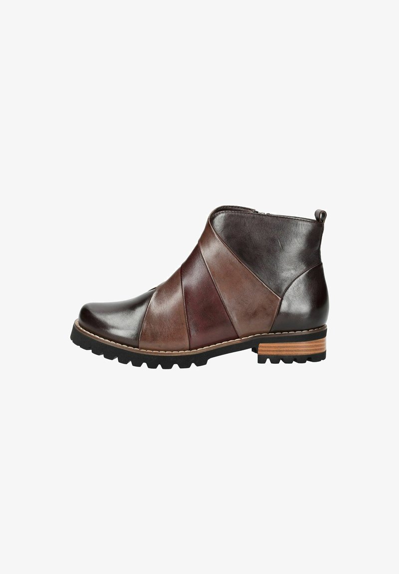 Braun und schwarze Leder-Stiefelette mit abgerundetem Zehenbereich, ausgestattet mit einem strukturierten Design und einem Blockabsatz, detaillierten Nähten und einer Zuglasche.
