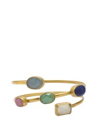 Złoty bransoletka z mankietem z pięcioma owalnymi i prostokątnymi kamieniami w kolorach niebieskim, zielonym, różowym i przezroczystym, z polerowanym wykończeniem i teksturowanymi osadzeniami.