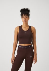 adidas Performance TECHFIT brązowy