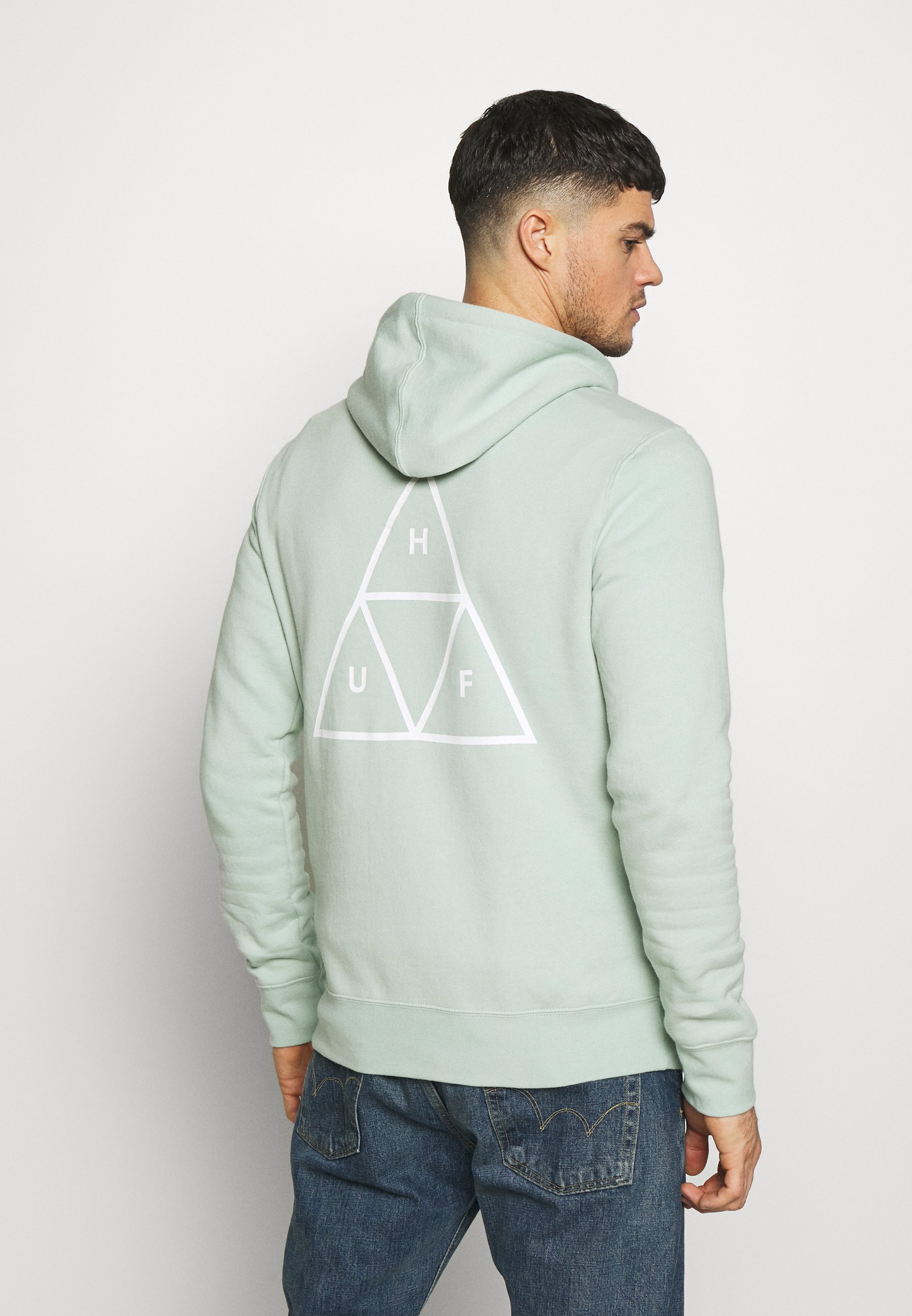 Sweatshirt / Hoodie HUF Essentials Box Logo PO Hoodie braun (PF00098) –  Queens 💚