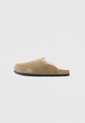 UNISEX - Tøfler - brown