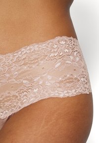 Calida SENSUAL SECRETS - String - almondine