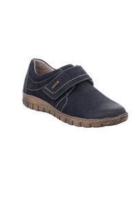 Scarpa blu navy con superficie in pelle testurizzata, cinturino con chiusura a strappo e suola in gomma con motivo a onda e cuciture a contrasto.