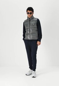 Belstaff RESOLVE GILET - Strukirani kaput - gunmetal