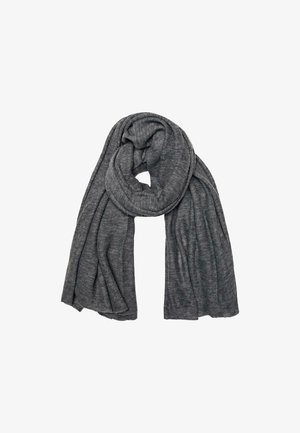 Graue Strickschal, weiche Textur, langes und breites Design, mit einem lässigen, gewickelten Stil, der ein dezentes meliertes Muster aufweist.