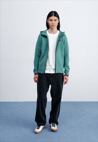 Thumbnail Image 2
