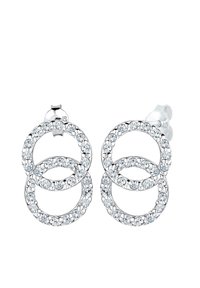 Boucles d'oreilles en argent comportant trois cercles entrelacés ornés de strass ronds et transparents. Fini poli et fermoir papillon.