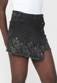 Koroshi Jupe portefeuille - black denim