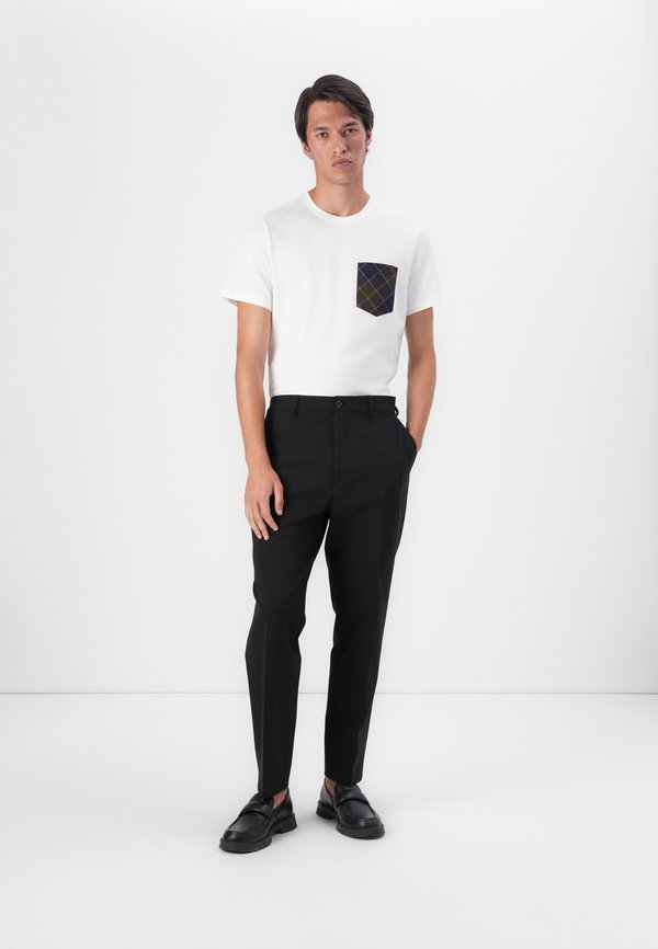 TECH HALF TROUSER - Trousers3