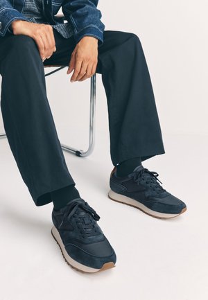 REGULAR FIT - SMART RUNNERS WITH TRIM - Sneakers basse - navy