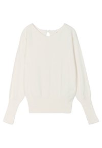 Hvid strikket sweater med løs pasform, bred bådudskæring og lange ærmer. Har en lille nøglehulåbning bagpå. Blød tekstur.