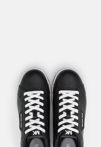 MICHAEL Michael Kors Matalavartiset tennarit - black