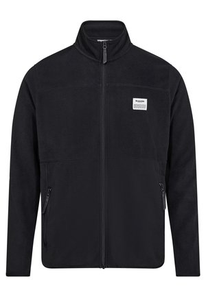 Sort fleecejakke med høj krave, fuld frontlynlås, to sidelommer og et lille brandmærke på øverste venstre side.