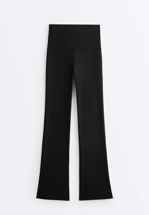 OYSHO, HIGH-RISE COMFORT FLARE - Träningsbyxor - black