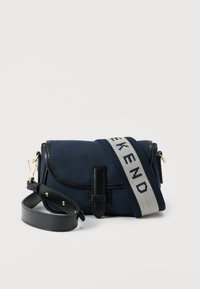 Δεν επιλέχθηκε, blu marino