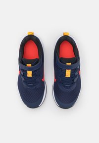 Nike Performance NIKE REVOLUTION 6 (PSV) - Utcai futócipők - midnight navy/bright crimson/black/yellow ochre