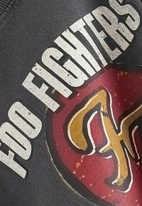 Next FOO FIGHTERS SHORT SLEEVE REGULAR FIT - T-shirts print - charcoal grey