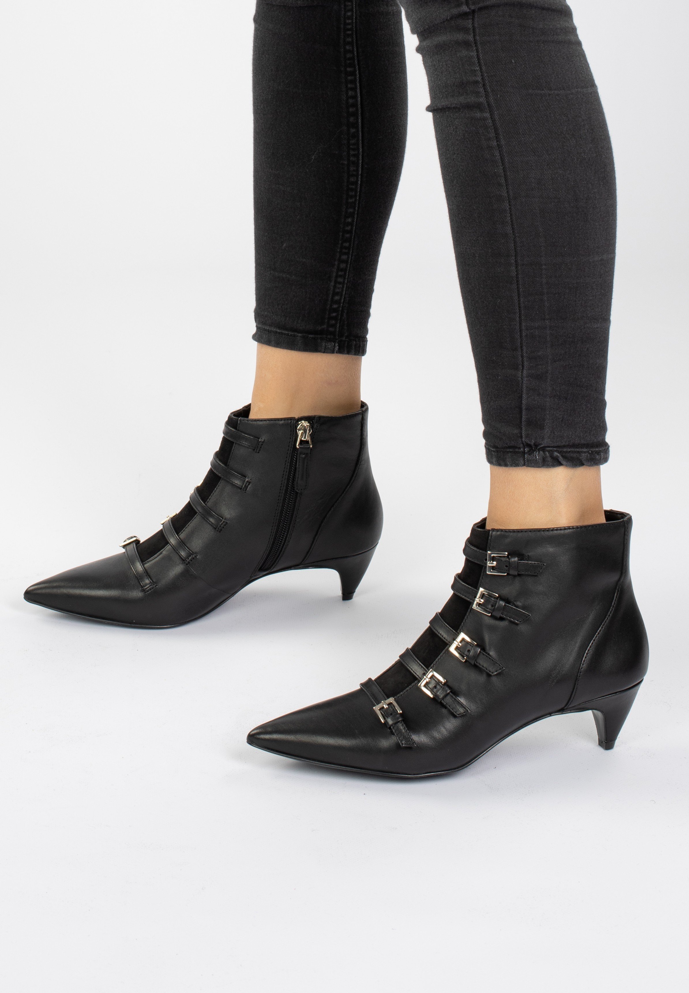 Nine West Online Shop | Nine West online bestellen bei Zalando Nine West Schuhe und Nine West Taschen online kaufen