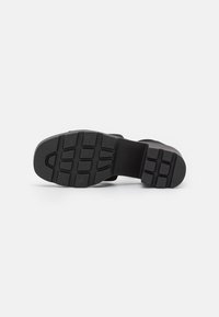 Even&Odd Wide Fit Sandály na platformě - black
