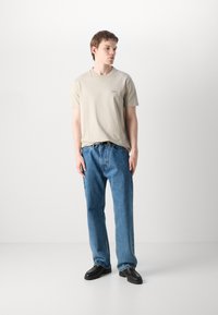 BOSS T-shirts basic - light beige