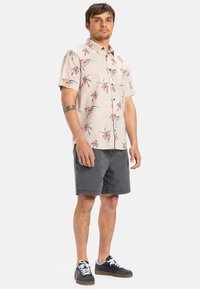 Quiksilver APERO CLASSIC - Overhemd - beige