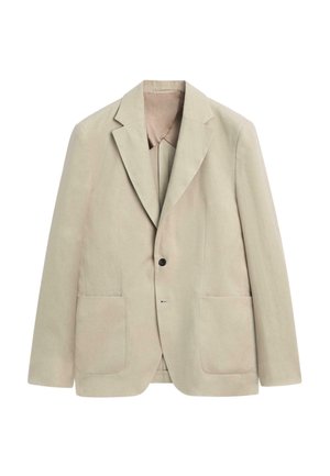 Béžové jednorušné sako s výstřihem s rozparkem, jedním černým knoflíkovým zapínáním a dvěma předními našitými kapsami, zobrazené na bílém pozadí.