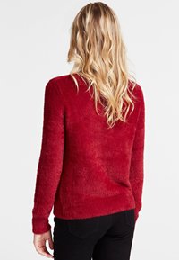 Guess Stickad tröja - red