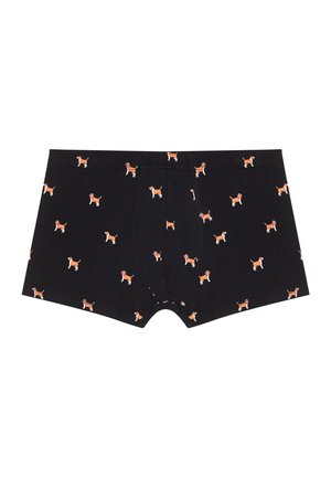 Schwarze Boxer-Shorts mit einem Muster aus kleinen braunen und weißen Beagle-Hunden, die rote Halsbänder tragen, auf einem weißen Hintergrund flach ausgelegt.