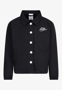 Chaqueta negra de tela ligera con cuello con solapa, cierre frontal con botones a presión y logo de Nike en blanco bordado en el pecho.